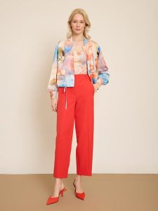 BGN Kurtka przejściowa ze wzorem rozmiar: 34. Kurtki BGN, bez wzorów, bez kaptura. Za 143,99 zł.