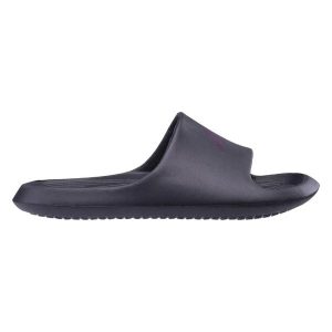 Klapki damskie Martes Essentials Baki. Czarne klapki MARTES ESSENTIALS, bez wzorów, z materiału, bez obcasa. Za 47,32 zł.
