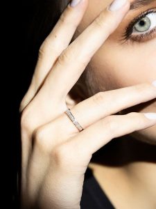 ATELIER DU DIAMANT Złoty pierścionek "Alliance Granité" z diamentami rozmiar: 50. Żółte pierścionki ATELIER DU DIAMANT, z diamentem, złote. Za 1 304,99 zł.