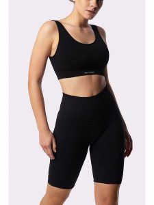 Spaio Szorty sportowe "Adapt" w kolorze czarnym rozmiar: M. Czarne spodenki sportowe Spaio, m, bez wzorów, z materiału, outdoorowe. Za 130,99 zł.