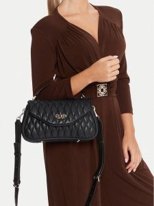 Guess Torebka Valla HWQG81 22200 Czarny. Czarne torebki klasyczne Guess, z aplikacjami, ze skóry, bez dodatków. Za 339,99 zł.