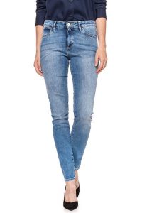 WRANGLER SKINNY BEST BLUE W28KX794O 112128369. Niebieskie rurki Wrangler, z jeansu. W wyprzedaży za 99,99 zł.