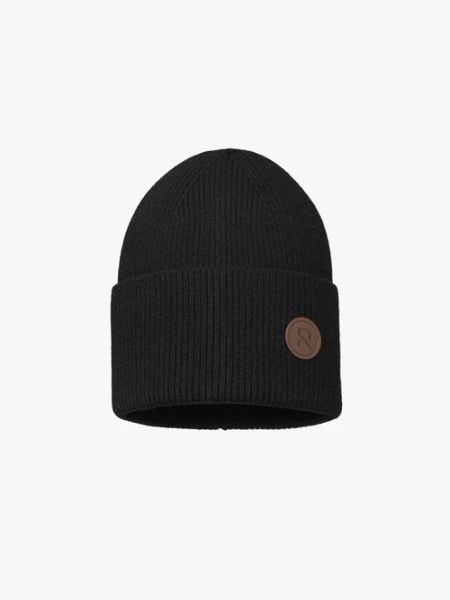 Czarna czapka w prążki. Czarne czapki Ryłko, bez wzorów, z nylonu, eleganckie. Za 49,99 zł.