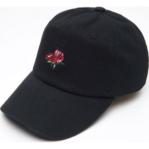 Czapka z daszkiem z haftem - Czarny. Czapki marki Cropp. Za 29,99 zł.