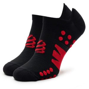 Skarpety krótkie Compressport. Czarne skarpetki Compressport, bez wzorów. Za 39,99 zł.