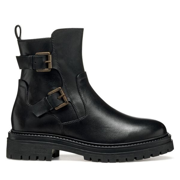 Botki Geox. Czarne botki Geox, bez wzorów, bez obcasa, na płaskiej podeszwie, bez zapięcia. Za 399,99 zł.