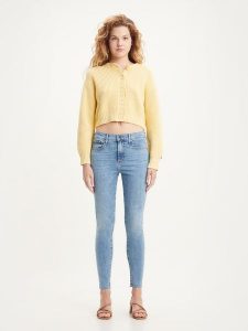 Levi´s Dżinsy "720" - Super Skinny fit - w kolorze błękitnym rozmiar: W27/L28. Niebieskie jeansy z aplikacjami, z podwyższonym stanem. Za 158,10 zł.
