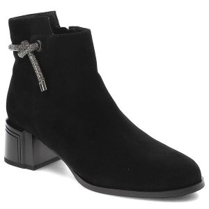 Czarne Botki S.Barski Eleganckie Ocieplane Obuwie Damskie. Czarne botki S.BARSKI, na jesień, bez wzorów, przed kolano, bez obcasa, bez zapięcia. Za 239,00 zł.