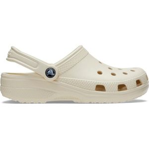 Klapki dla dorosłych Crocs Classic. Brązowe klapki Crocs, bez wzorów, z materiału, bez obcasa. Za 268,00 zł.