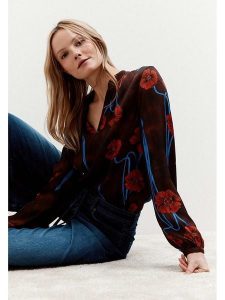 More & More Bluzka w kolorze brązowym rozmiar: 38. Brązowe bluzki More & More, bez wzorów, z wiskozy, bez kołnierzyka, bez ramiączek. Za 207,45 zł.