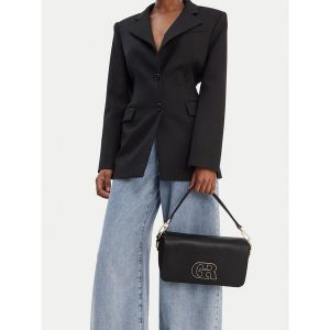 Torebka GINO ROSSI. Czarne torebki klasyczne Gino Rossi, bez wzorów, bez dodatków. Za 279,99 zł.
