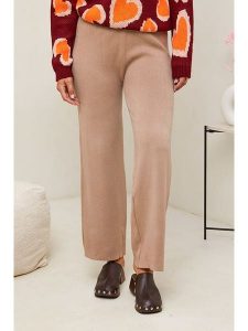 Soft Cashmere Spodnie w kolorze karmelowym rozmiar: 38/40. Brązowe spodnie z wysokim stanem Soft Cashmere, bez wzorów, z materiału, z podwyższonym stanem. Za 113,99 zł.