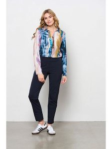 &Co Woman Bluzka "Vayen" ze wzorem rozmiar: L. Niebieskie bluzki &Co Woman, l, bez wzorów, bez kołnierzyka, bez ramiączek. Za 170,95 zł.