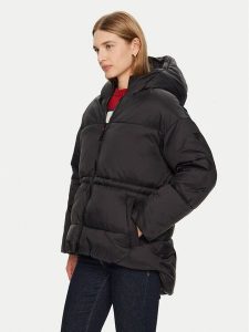 Guess Kurtka zimowa Marika W4BL99 WG0V0 Czarny Regular Fit. Czarne kurtki Guess, na zimę, xl, z aplikacjami, z syntetyku, bez kaptura. Za 549,99 zł.