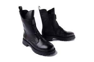 RIEKER Z9852-00 black, trzewiki damskie. Czarne botki Rieker, na zimę, bez wzorów, z wełny, bez obcasa, na obcasie, bez zapięcia. Za 449,90 zł.