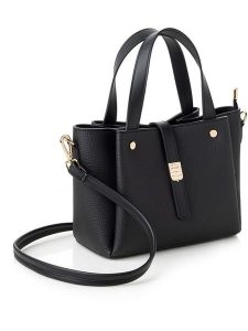 Vince Camuto Torebka "Bellagio" w kolorze czarnym - 25 x 19 x 11 cm rozmiar: onesize. Czarne torebki klasyczne Vince Camuto, bez wzorów, z materiału, przez ramię, bez dodatków. Za 144,92 zł.