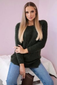 Sweter z włosem khaki. Brązowe swetry klasyczne KESI, na jesień, l, z elastanu, bez kołnierzyka, plus size. Za 184,01 zł.