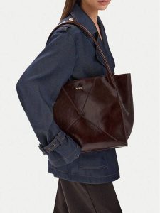 MEXX Torebka CEO-MEXX-L-002-10 Brązowy. Brązowe shopper bag Mexx, bez wzorów, ze skóry, bez dodatków. Za 229,99 zł.