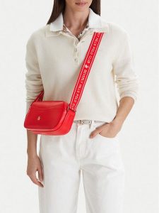 Beverly Hills Polo Club Torebka CEO-BHPC-C-015-09 Czerwony. Czerwone listonoszki Beverly Hills Polo Club, bez wzorów, z materiału, bez dodatków. Za 199,99 zł.