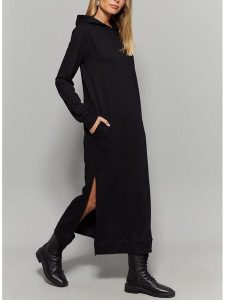 Milan Kiss Sukienka w kolorze czarnym rozmiar: M. Czarne sukienki Milan Kiss, na co dzień, m, bez wzorów, bez kołnierzyka, bez ramiączek, maxi, proste. Za 165,99 zł.