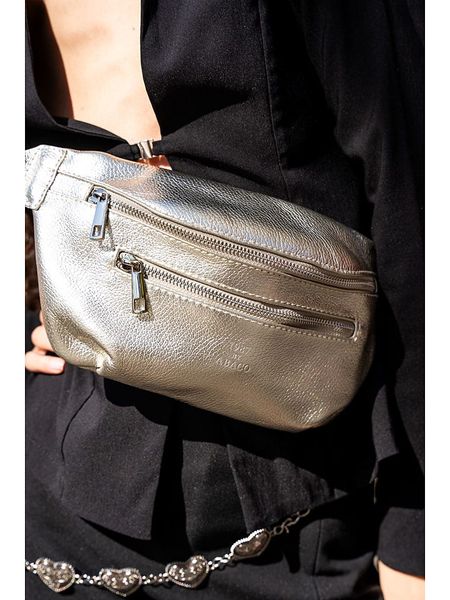 Abaco Skórzana saszetka "Tena" w kolorze srebrnym - 31 x 14 x 4,5 cm rozmiar: onesize. Szare nerki i saszetki Abaco, bez wzorów, z materiału. Za 250,35 zł.