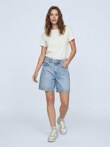 LTB Bermudy dżinsowe "Lizzie" w kolorze błękitnym rozmiar: XS. Niebieskie szorty LTB, z aplikacjami, klasyczne, z podwyższonym stanem. Za 100,99 zł.