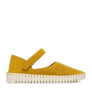 Półbuty Go Soft. Żółte półbuty Go Soft, bez wzorów, bez obcasa, na płaskiej podeszwie, bez zapięcia. Za 119,99 zł.