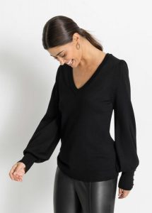 Sweter z dzianiny o gładkim splocie drobnych oczek. Czarne swetry klasyczne bonprix, z dzianiny, bez kołnierzyka. Za 84,99 zł.