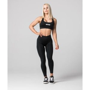 Legginsy Ultra Comfort Carpatree z wysokim stanem sportowe dla kobiet. Czarne legginsy Carpatree, bez wzorów, z elastanu, z podwyższonym stanem. Za 131,99 zł.