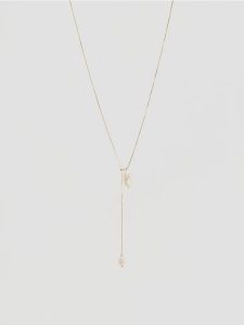 Naszyjnik z naturalnymi perłami - biały. Białe naszyjniki Reserved. Za 99,99 zł.