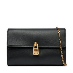 Torebka Coccinelle. Czarne torebki klasyczne Coccinelle, bez wzorów, bez dodatków. Za 659,99 zł.