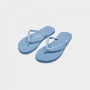 Japonki damskie na plażę Outhorn OTHWSS24FFLIF160. Szare klapki Outhorn, bez wzorów, z gumy, bez obcasa. Za 34,99 zł.