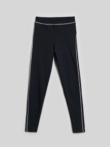 4F Legginsy dzianinowe damskie - czarne L. Czarne legginsy 4f, bez wzorów, z dzianiny, z podwyższonym stanem. Za 129,99 zł.