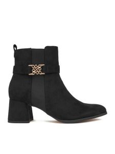 Nine West Botki CEO-NIBAL-01 Czarny. Czarne botki Nine West, bez wzorów, z materiału, bez obcasa, na słupku, bez zapięcia. Za 289,99 zł.