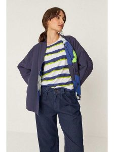 SKFK Dwustronna kurtka przejściowa "Alana" w kolorze granatowo-niebieskim rozmiar: S. Niebieskie kurtki SKFK, s, bez wzorów, bez kaptura. Za 404,99 zł.