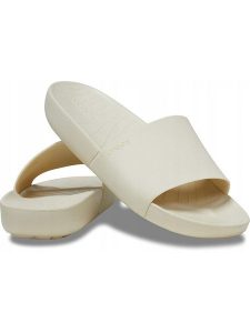 Crocs Klapki "Splash" w kolorze kremowym rozmiar: 34/35. Brązowe klapki Crocs, bez wzorów, z otwartym noskiem, bez obcasa. Za 96,60 zł.