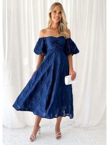 Tazga Sukienka w kolorze granatowym rozmiar: 38. Niebieskie sukienki Tazga, bez wzorów, bez kołnierzyka, bez ramiączek, maxi, rozkloszowane. Za 144,58 zł.