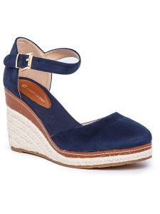 Foreverfolie Sandały w kolorze granatowym na koturnie rozmiar: 39. Niebieskie sandały Foreverfolie, bez wzorów, bez obcasa, na koturnie, bez zapięcia. Za 113,99 zł.