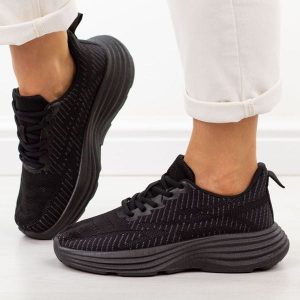 Czarne sportowe buty damskie Filippo Dtn7868/26. Czarne buty sportowe Filippo, na lato, bez wzorów, z dresówki, bez zapięcia, trekkingowe. Za 119,00 zł.