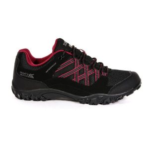 Buty trekkingowe damskie Lady Edgepoint III Regatta. Czarne buty trekkingowe Regatta, bez zapięcia. W wyprzedaży za 249,99 zł.