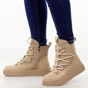 Beżowe skórzane botki damskie Cambell 52330. Brązowe botki Cambell, na jesień, bez wzorów, z jeansu, z okrągłym noskiem, bez obcasa, na płaskiej podeszwie, bez zapięcia. Za 299,00 zł.