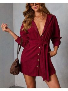 Milan Kiss Sukienka w kolorze czerwonym rozmiar: M. Czerwone sukienki Milan Kiss, na co dzień, m, bez wzorów, z tkaniny, bez kołnierzyka, bez ramiączek, mini, proste. Za 217,99 zł.