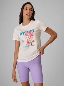 4F T-shirt regular z nadrukiem damski - biały L. Białe t-shirty 4f, l, bez wzorów, z bawełny, bez kołnierzyka, bez ramiączek. Za 69,99 zł.