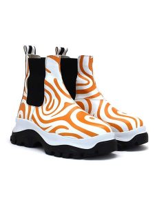 Goby Sztyblety w kolorze biało-pomarańczowym rozmiar: 38. Białe botki Goby, bez wzorów, bez obcasa, bez zapięcia. Za 347,99 zł.