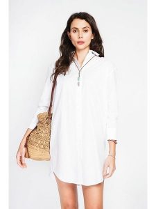 ASSUILI Lniana sukienka w kolorze białym rozmiar: 36. Białe sukienki Assuili, bez wzorów, ze lnu, klasyczne, bez kołnierzyka, bez ramiączek, mini. Za 195,99 zł.