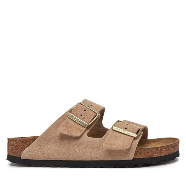 Klapki Birkenstock. Brązowe klapki Birkenstock, bez wzorów, z zamszu, bez obcasa. Za 485,99 zł.