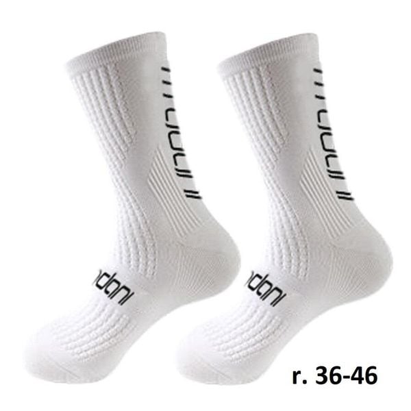 Skarpetki rowerowe unisex madani Flamingo. Białe skarpetki MADANI, bez wzorów. W wyprzedaży za 7,99 zł.