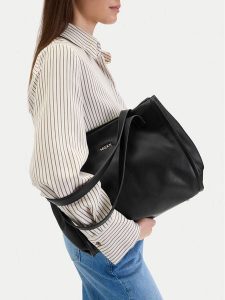 MEXX Torebka EO-MEXX-B-002-09 Czarny. Czarne torebki klasyczne Mexx, bez wzorów, z materiału, bez dodatków. Za 269,99 zł.