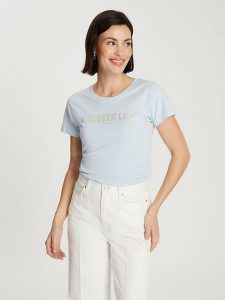 Cross Jeans Koszulka w kolorze błękitnym rozmiar: M. Niebieskie bluzki Cross Jeans, m, bez wzorów, z bawełny, bez kołnierzyka, bez ramiączek. Za 57,06 zł.