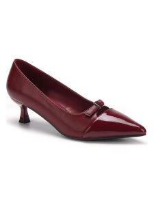 C'M Czółenka w kolorze bordowym rozmiar: 40. Czerwone czółenka C'M, bez wzorów, bez obcasa, na obcasie, bez zapięcia. Za 108,99 zł.